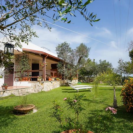 Casa Vacanza Russo Fernando Alimini Bagian luar foto