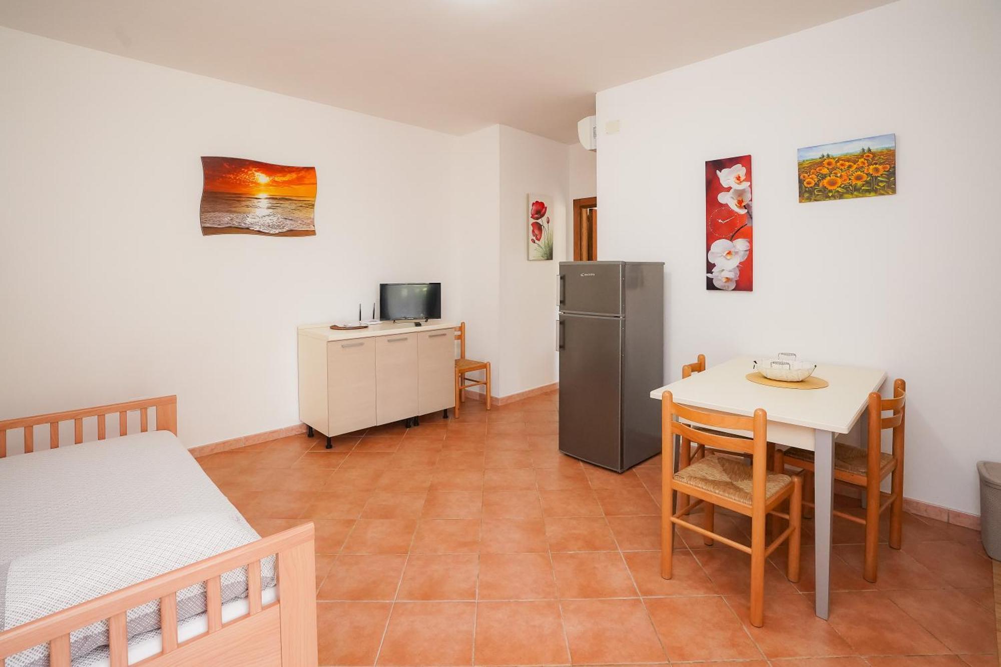 Casa Vacanza Russo Fernando Alimini Bagian luar foto