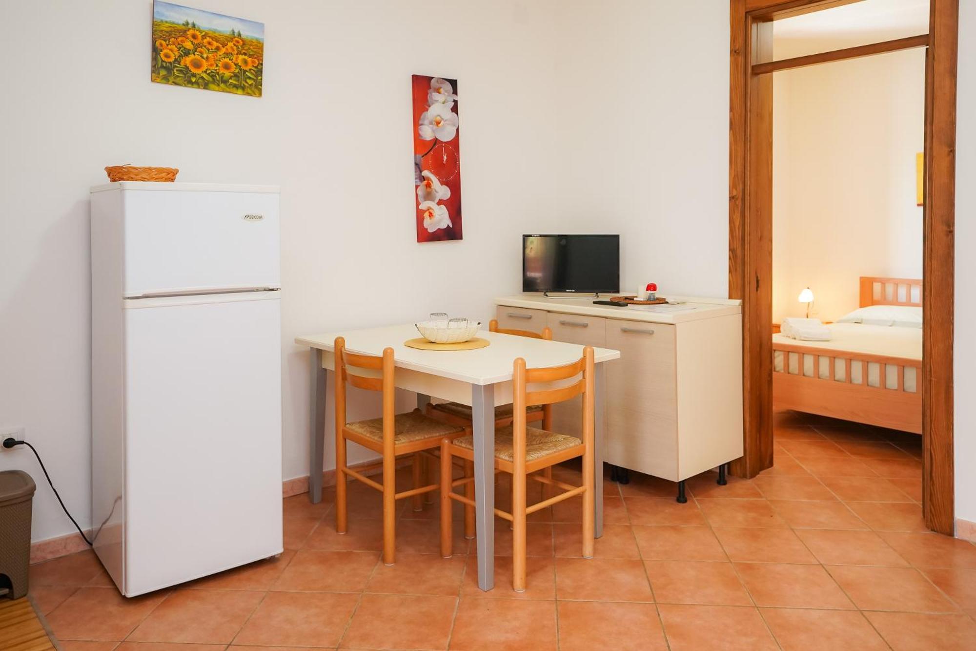 Casa Vacanza Russo Fernando Alimini Bagian luar foto